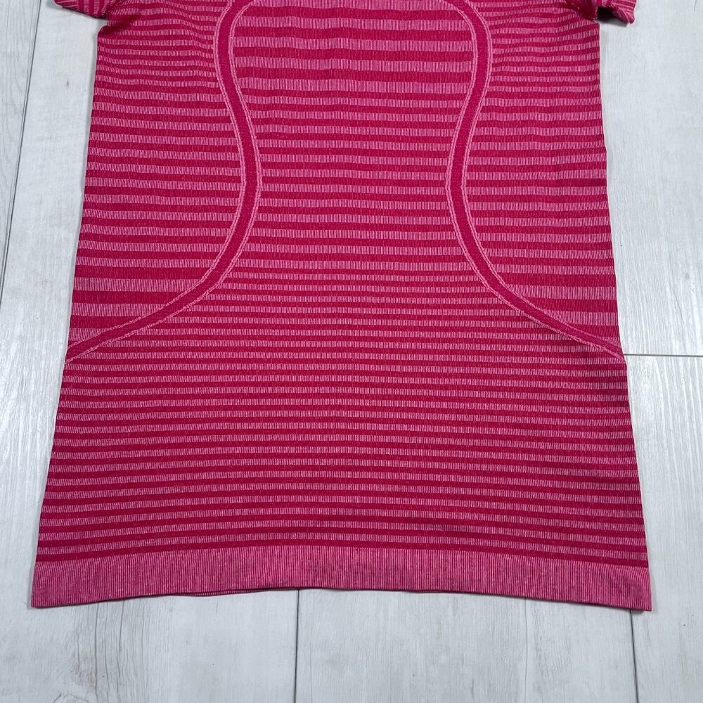 Lululemon Women's 8 Swiftly Crew Lucy Stripe Short Sleeve Pink Shirt Running - Picture 3 of 11